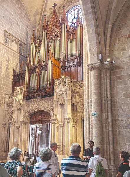 La Collégiale, visite en deux temps