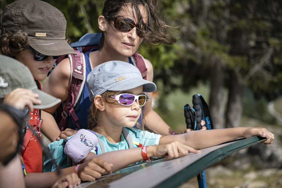 randonnées en famille avec un guide au Grand-Bornand
