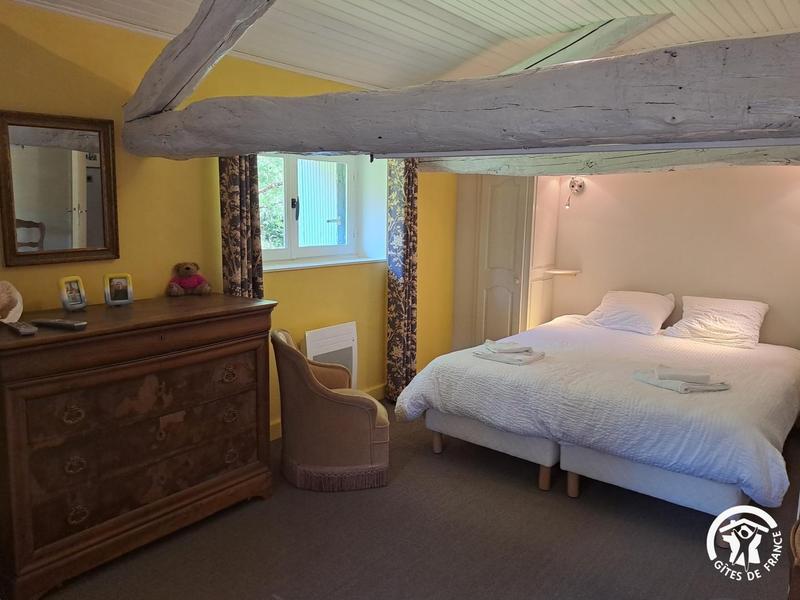 Le gîte du Tilleul de Bressolles - Le Bez - Gîtes de France Sud - chambre