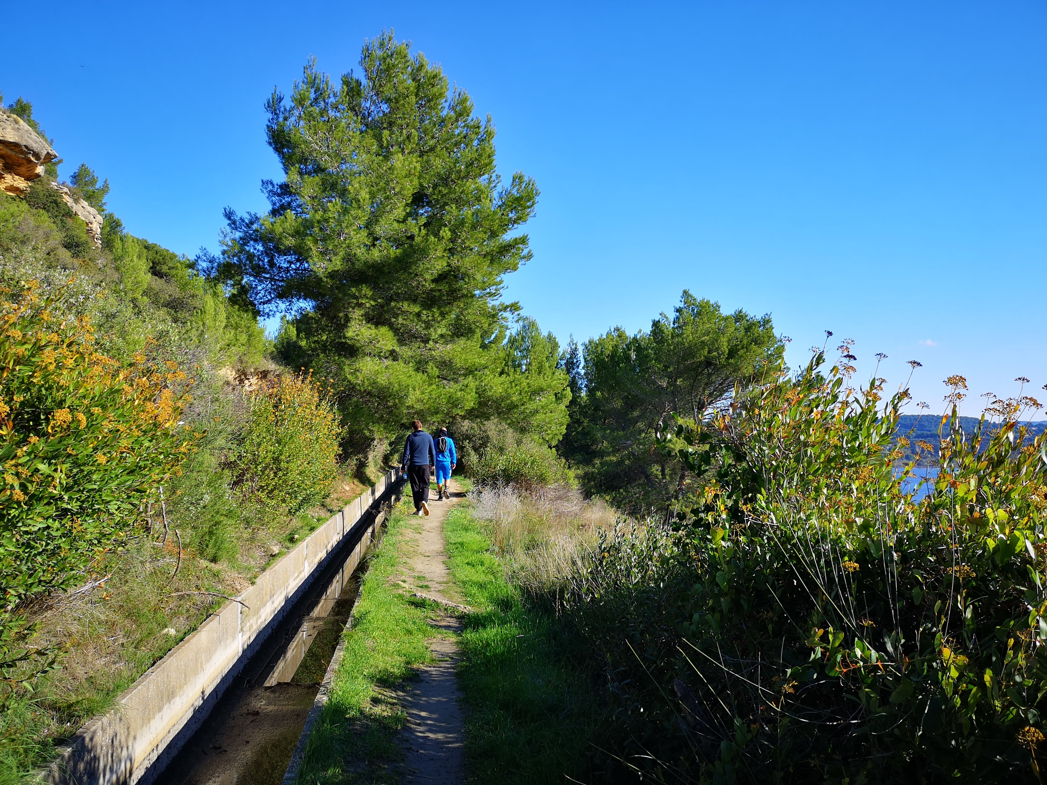GR2013 - A11 - Des Heures Claires (Istres) à Miramas - photo 3