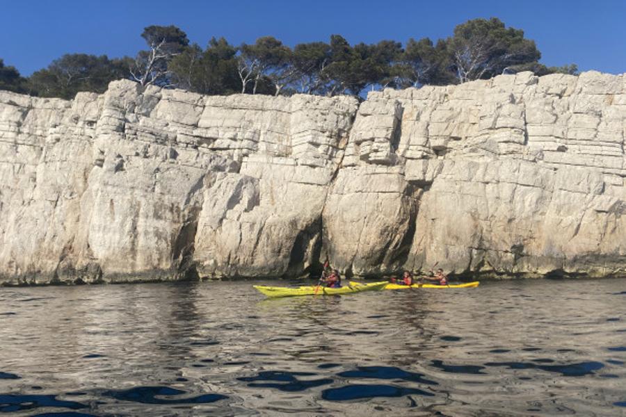 Sortie encadrée journée kayak - Calanques de Cassis