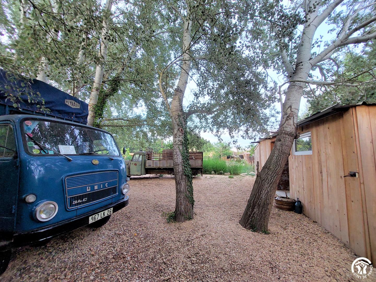 Les Truck Lodges Les Animaux et Marino, Saint-Andiol - photo 4