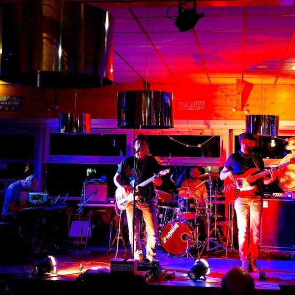 - © Droits réservés Bal des pompiers avec un concert de Lemon Pepper_Vars - © Droits réservés