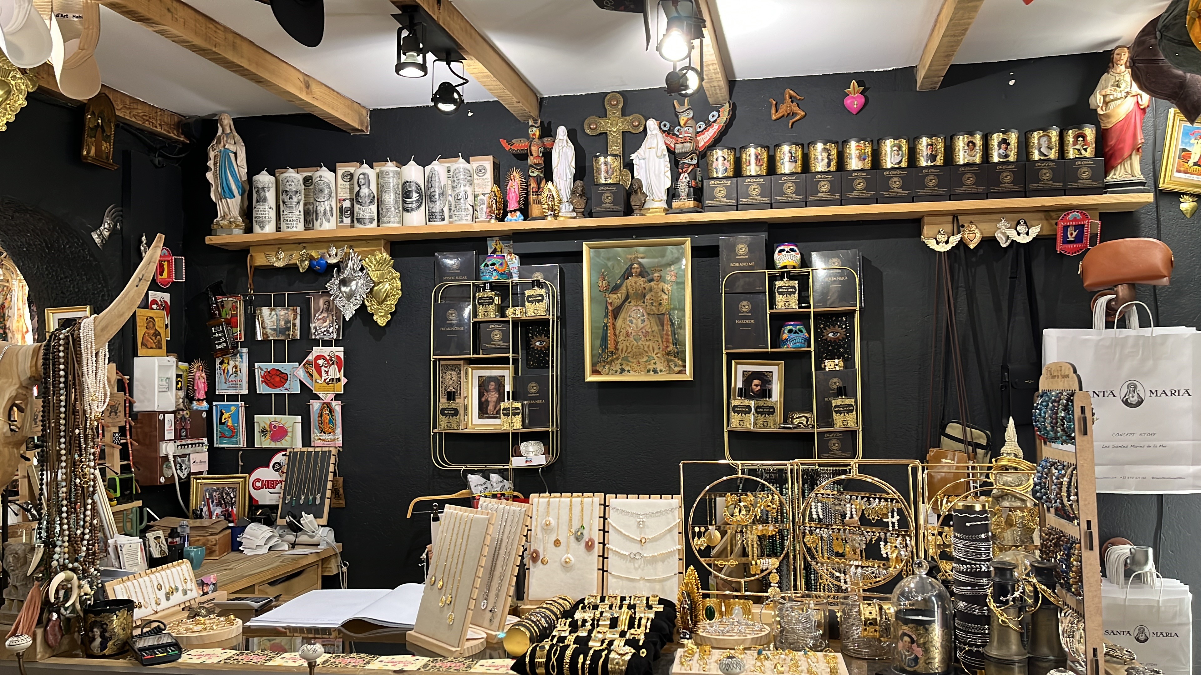 Santa Maria Concept Store — photo 3