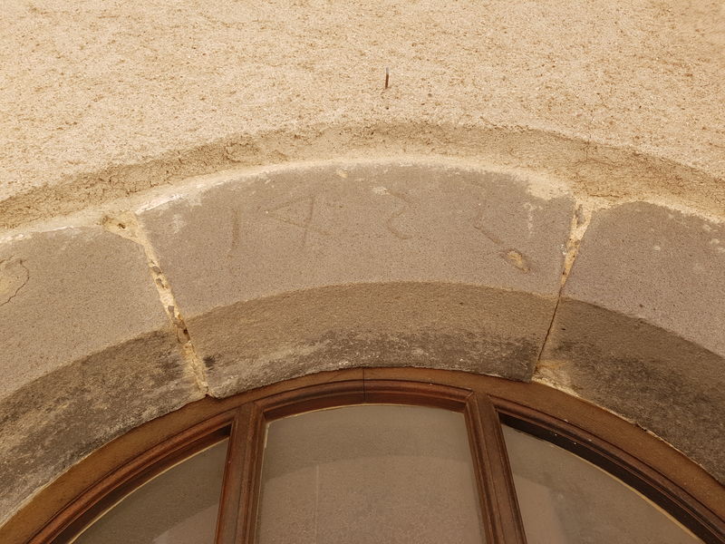Portes anciennes à Gassin, l'un des Plus Beaux Villages de France - https://gassin.euPortes anciennes
