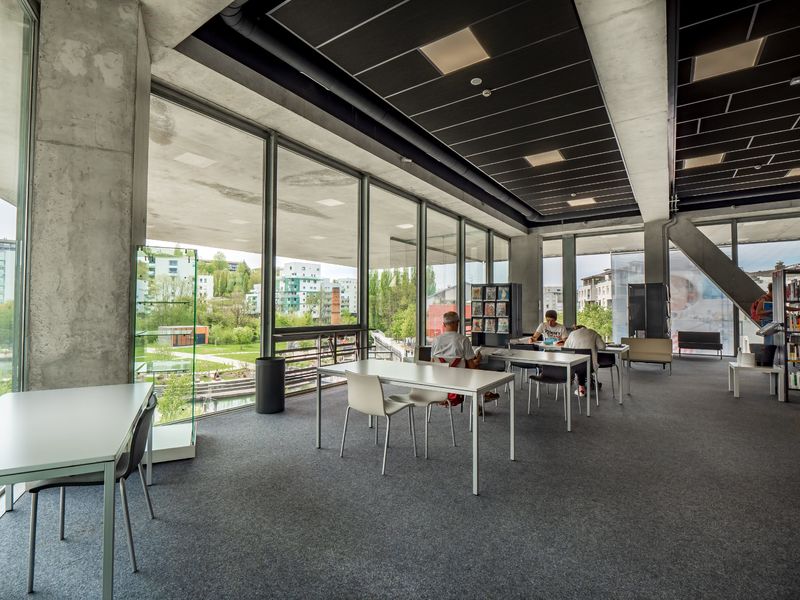 Médiathèque La Turbine - Espace de travail