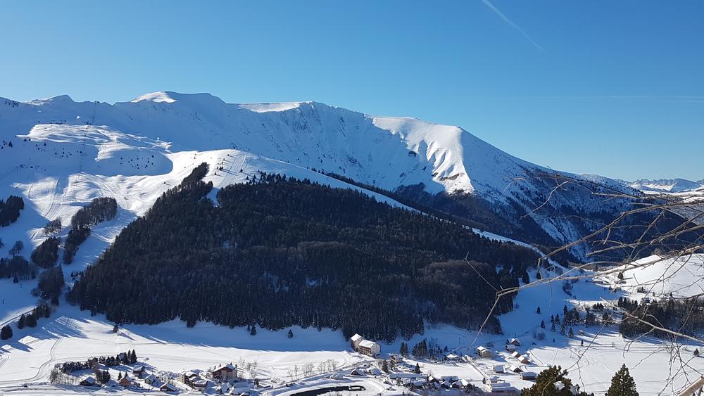 Vue extérieure sous la neige