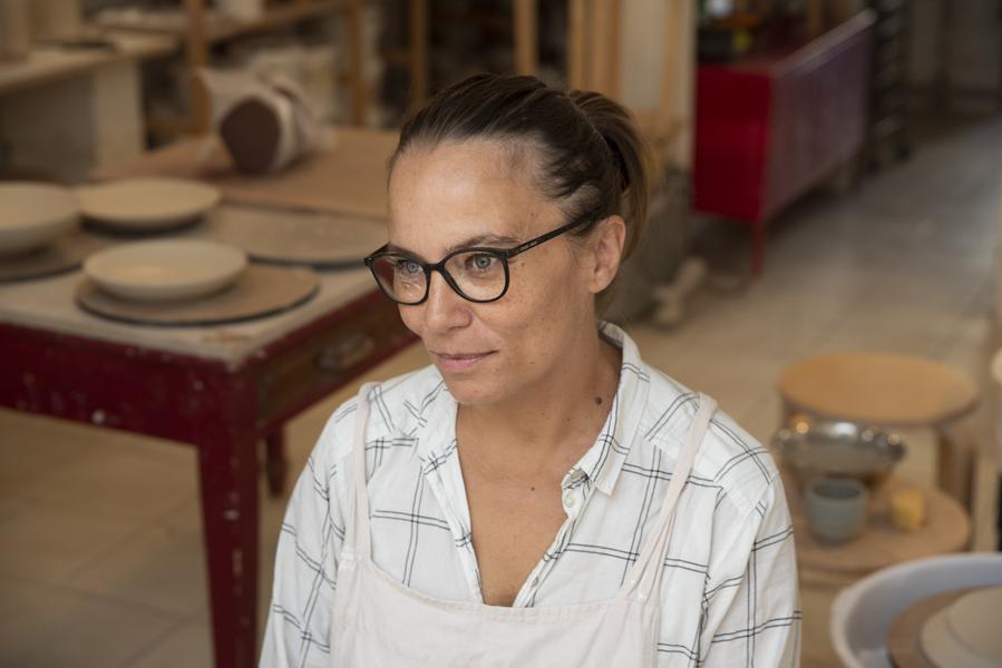 Portrait de l'artisane céramique Sophie Lepoivre / PepperClay Ceramic 