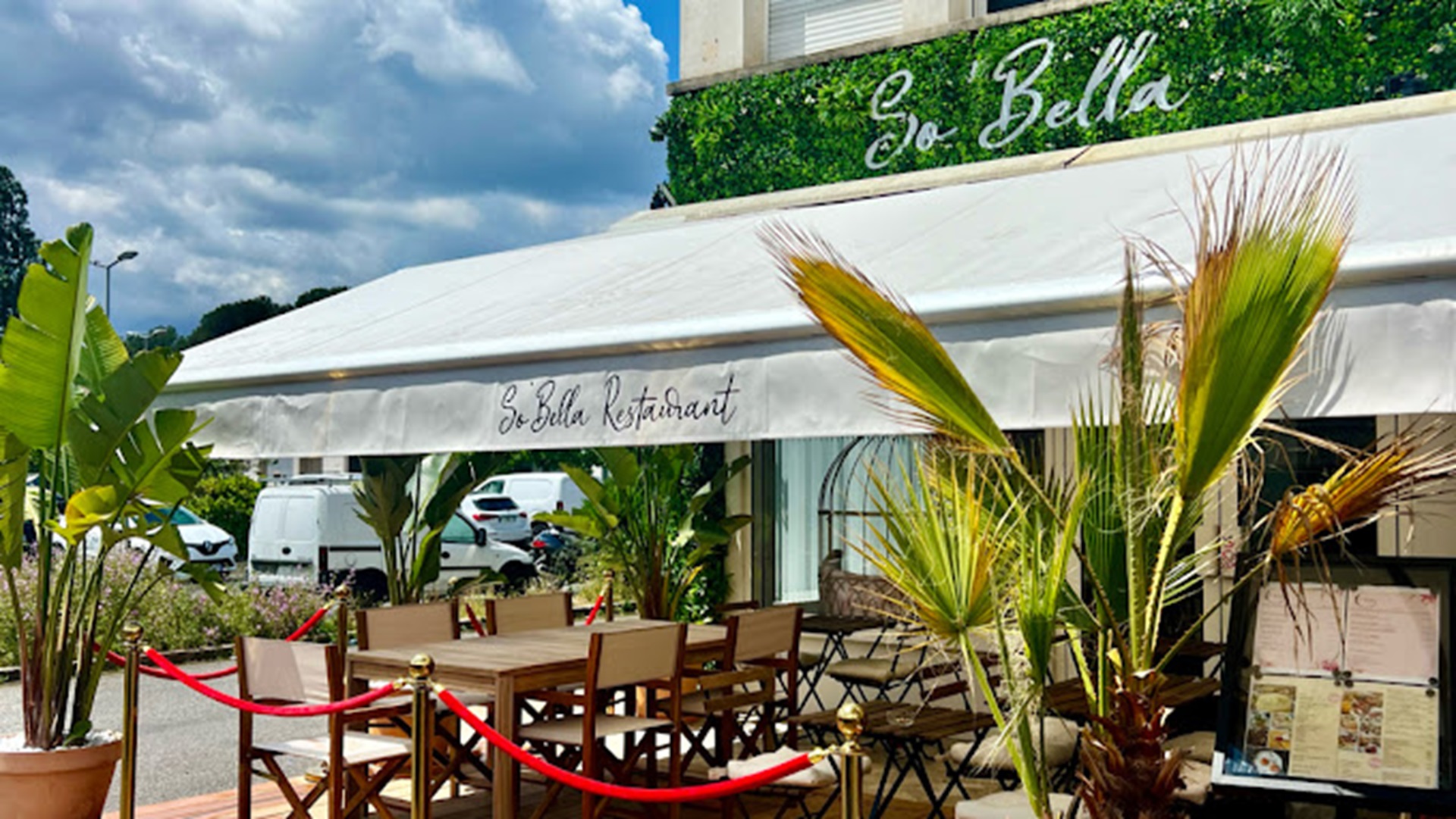 Terrasse du restaurant So'Bella à Mougins