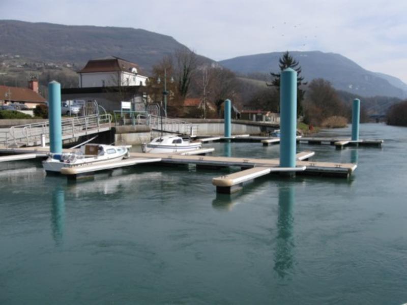Port fluvial de Seyssel