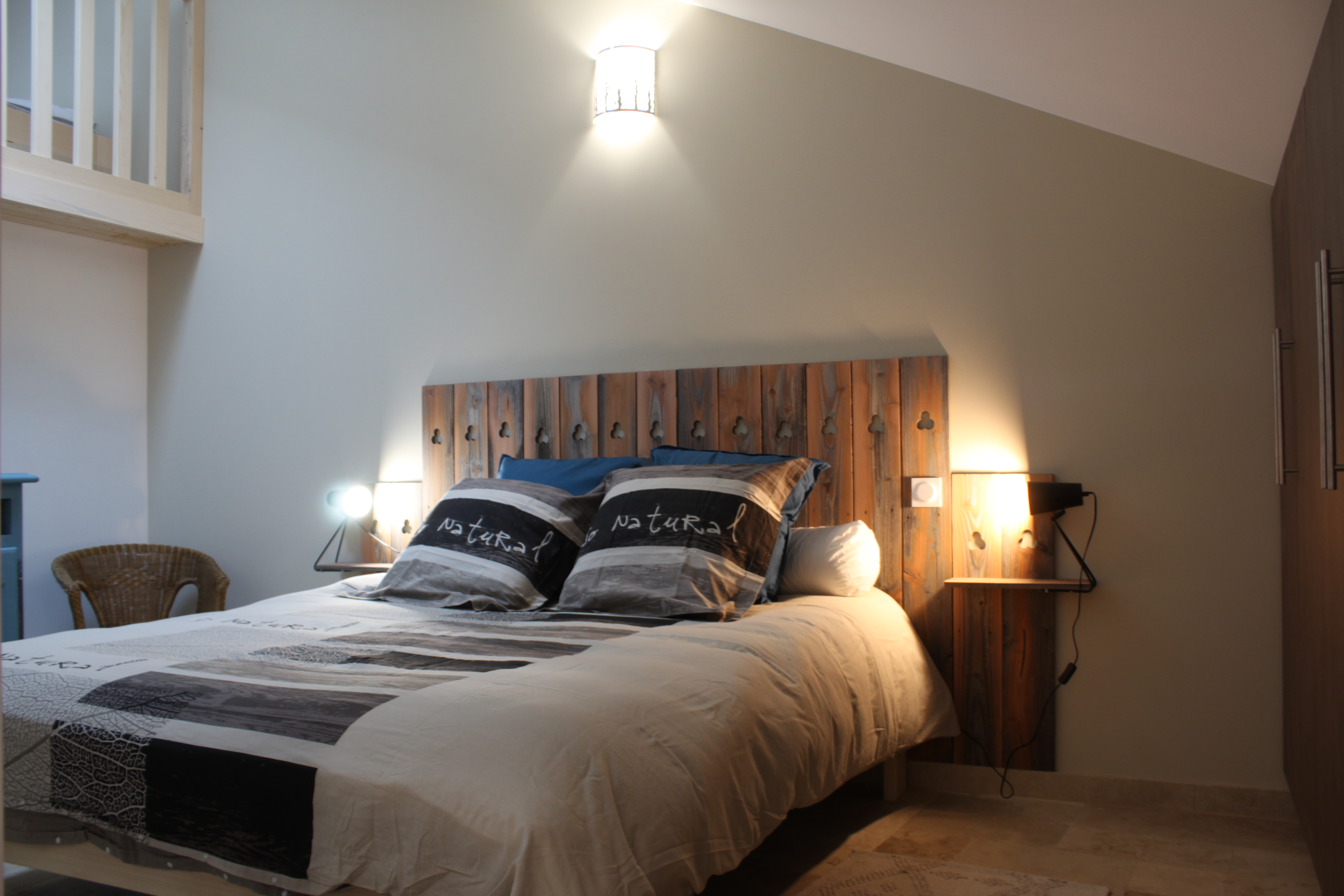 PHOTO ENTRE LAC ET SAPIN