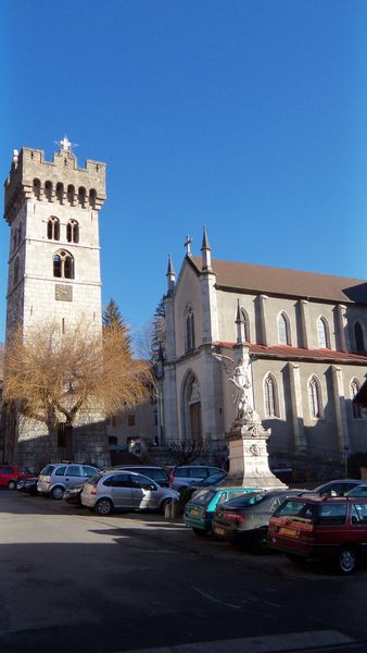 Eglise Saint Georges et la Tour Carrée