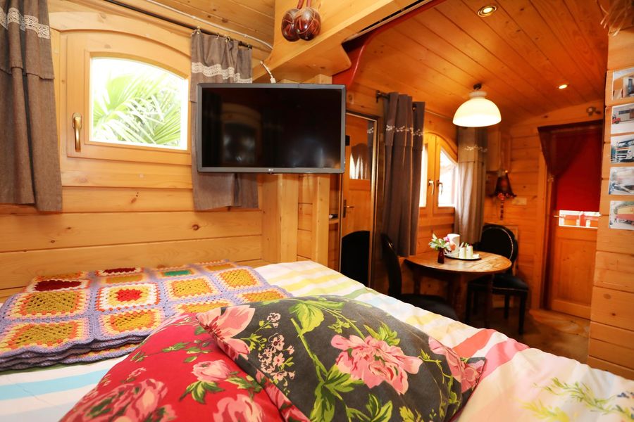 Vue du lit de la roulotte