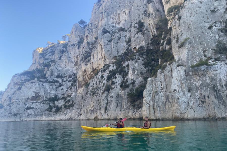 Sortie encadrée journée kayak - Calanques de Cassis