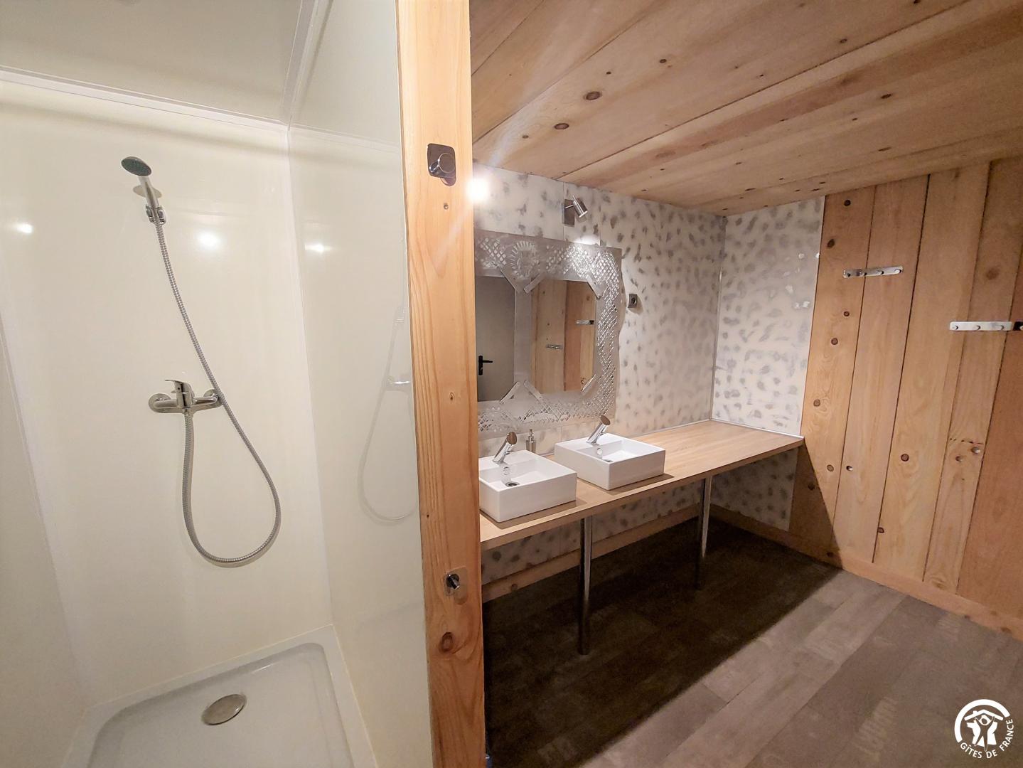 Les Truck Lodges Les Animaux et Marino, Saint-Andiol - photo 7