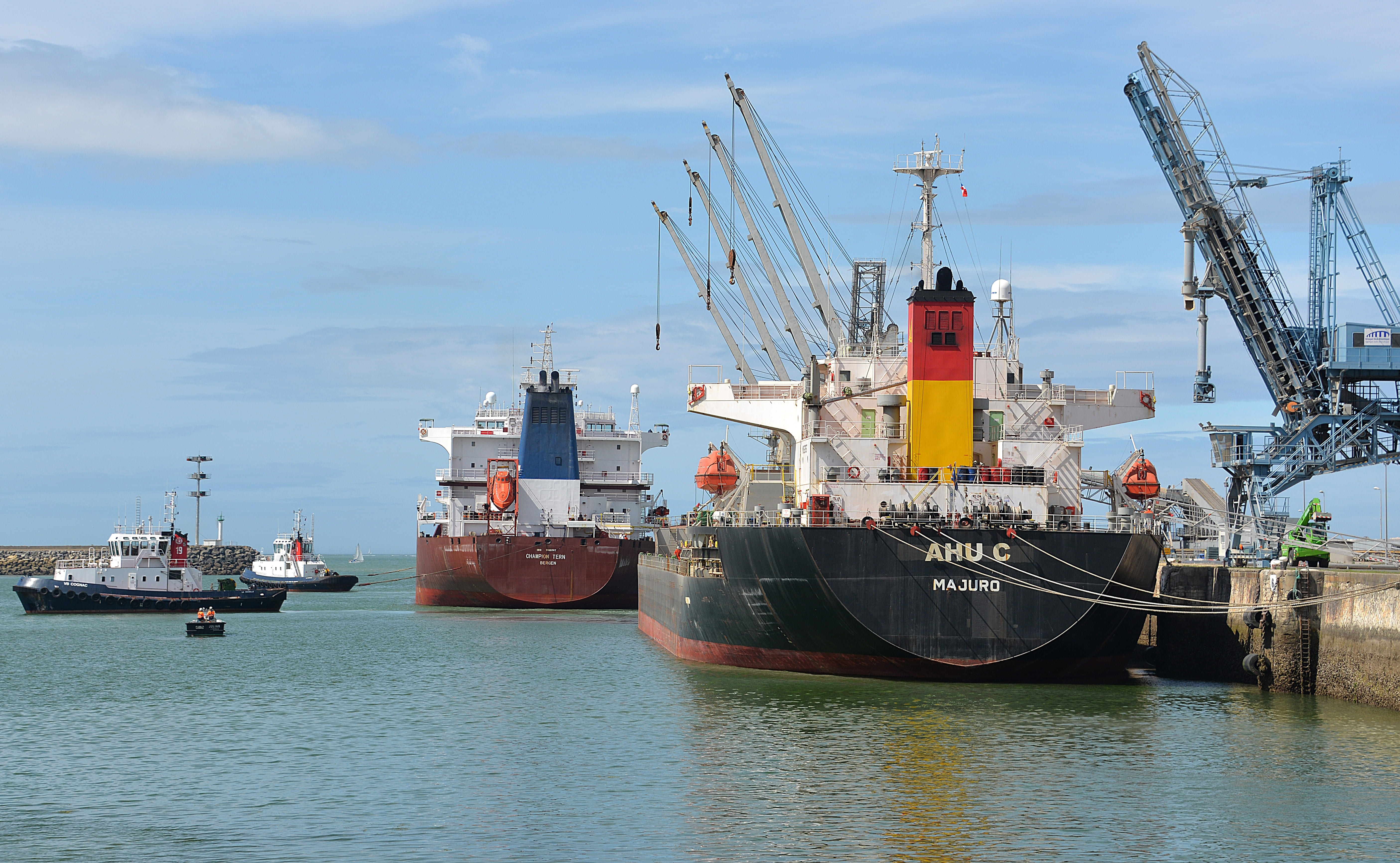 Port de commerce (groupes)