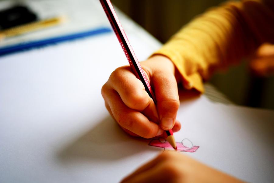 Écriture et dessin à l'école ©pixabay