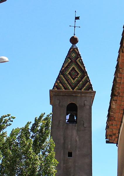Du clocher vernissé aux ruelles pavées