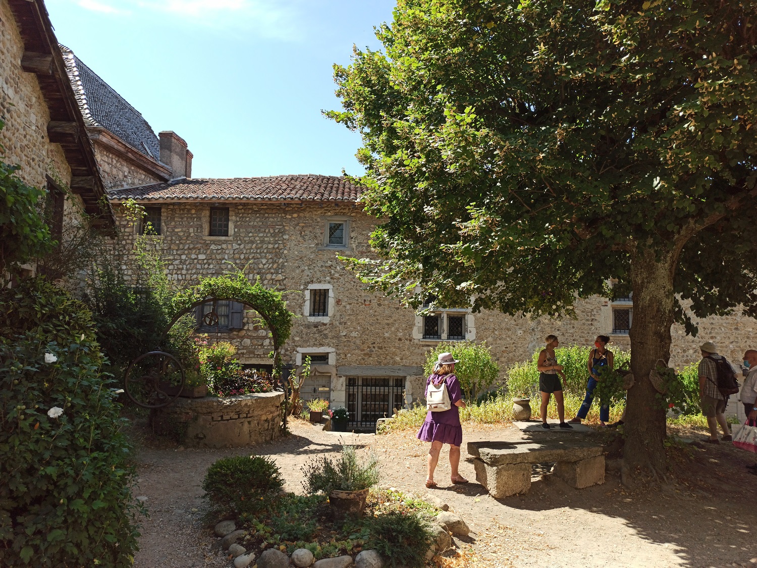 Pérouges