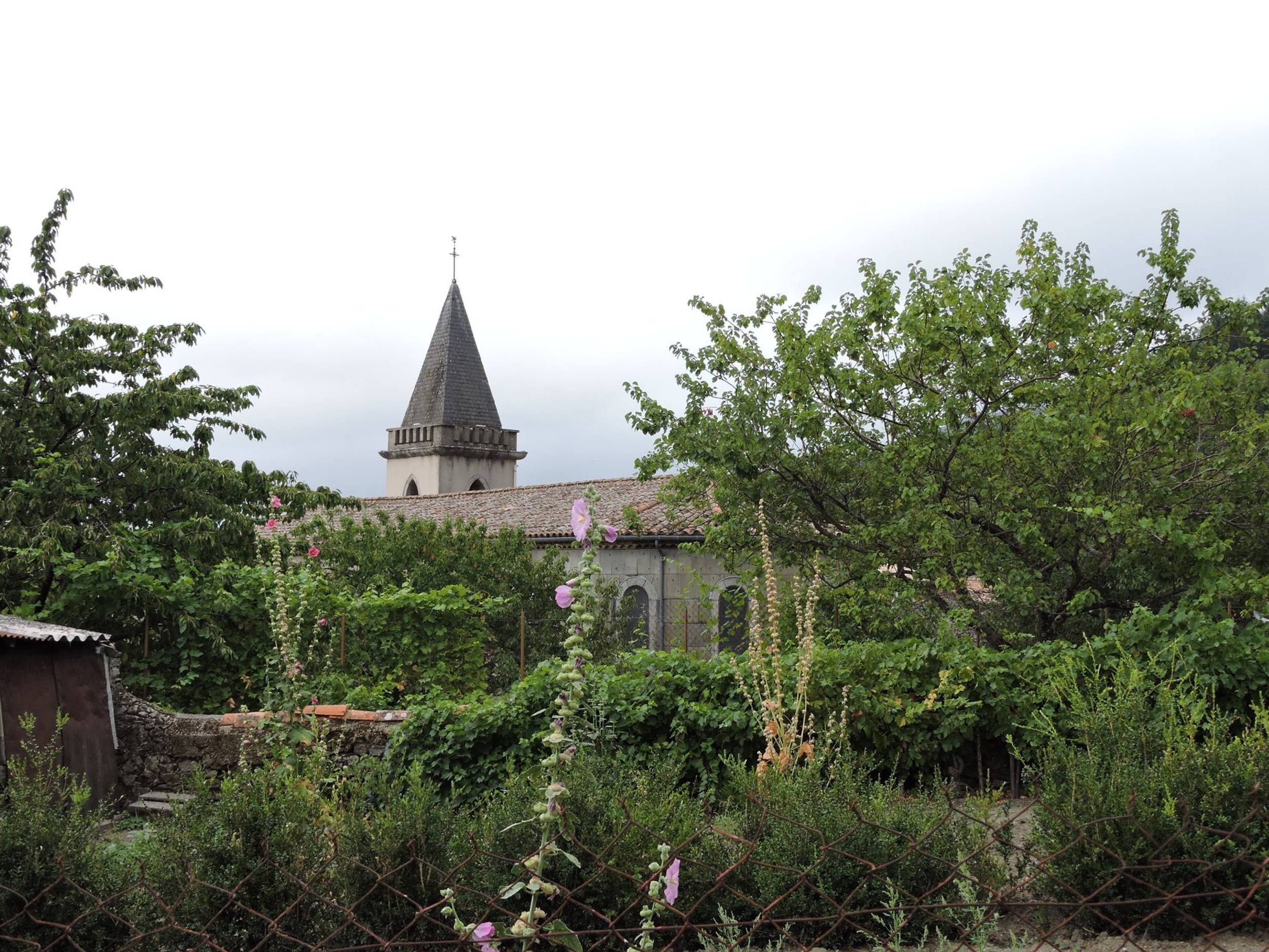 sur-le-sentier-du-patrimoine-bug0ee5qqf9z