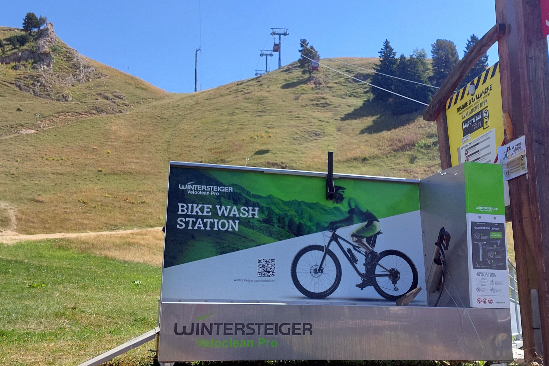Photo station de lavage VTT été Bike Park Chamrousse