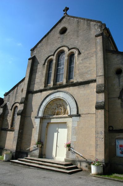 Eglise Courtenay - OTSI Morestel