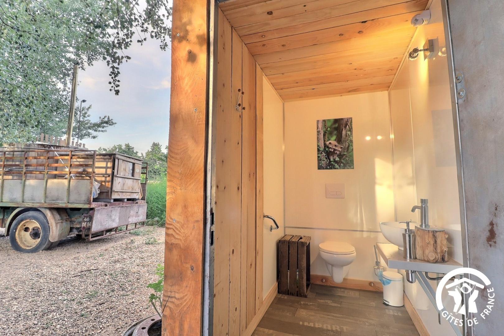 Les Truck Lodges Les Animaux et Marino, Saint-Andiol - photo 5