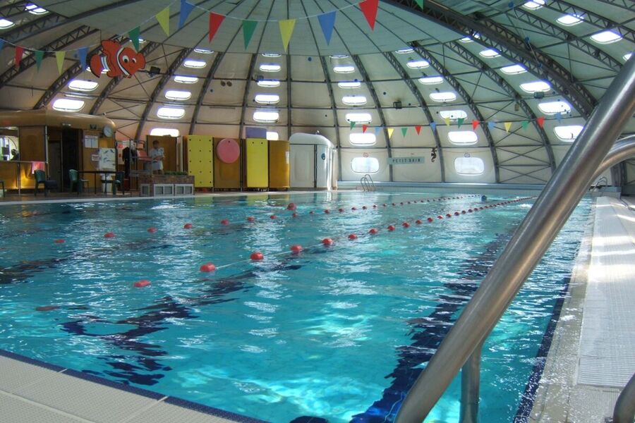 Intérieur Piscine Val d'Onzon