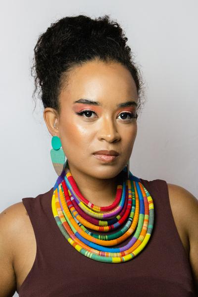 Bijoux et accessoires d'inspiration afro-contemporaine 