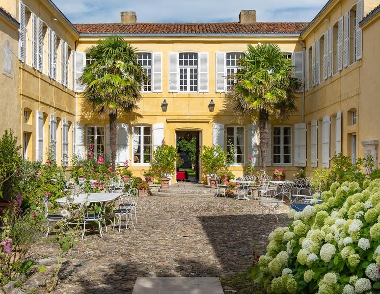 La cour