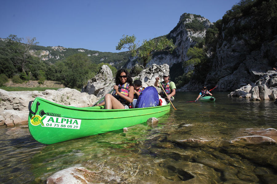 Descente de l'Ardèche en canoës
