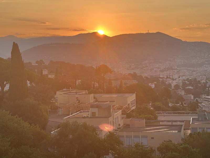 Vue panoramique depuis terrasse Est