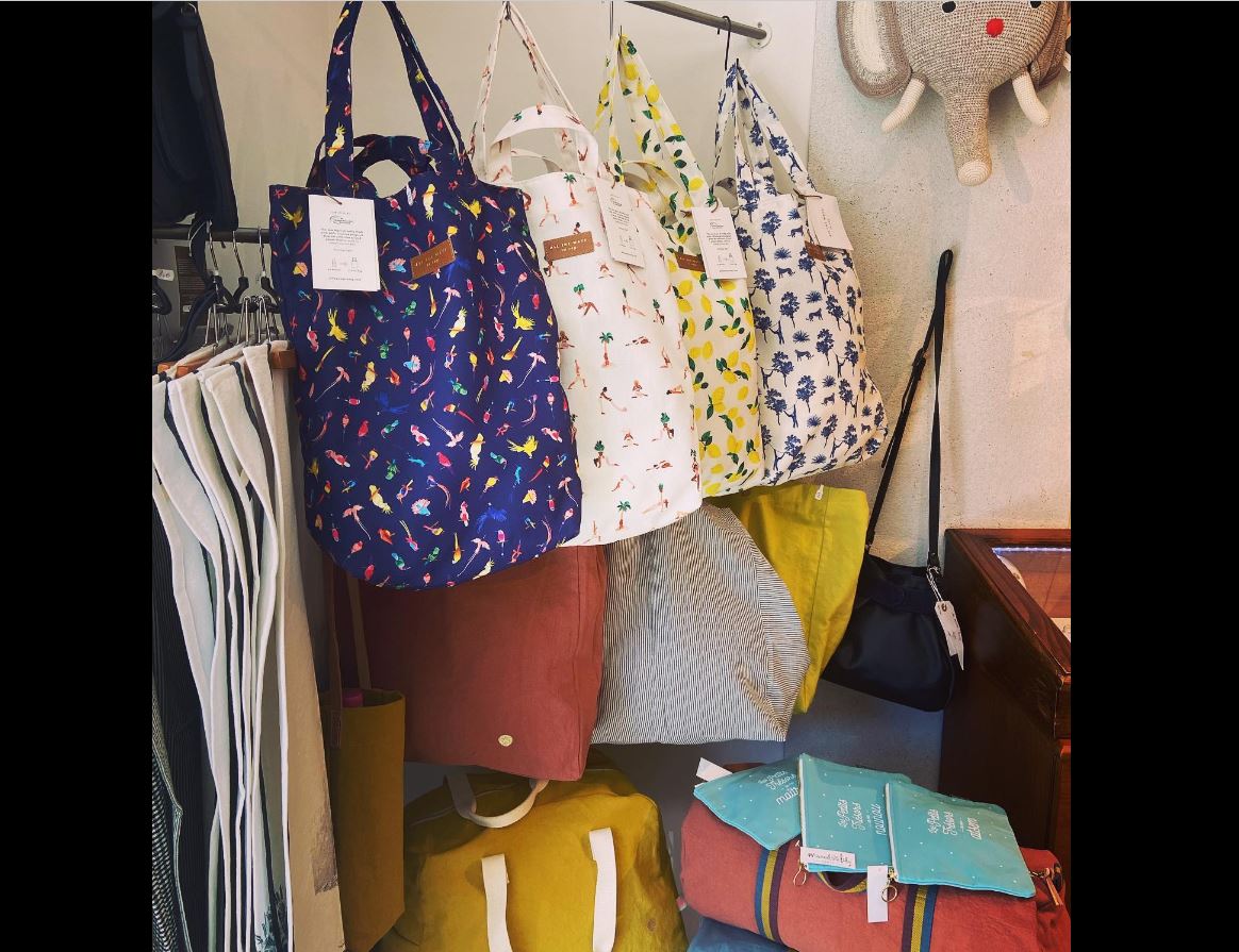 Mobile de curiosités