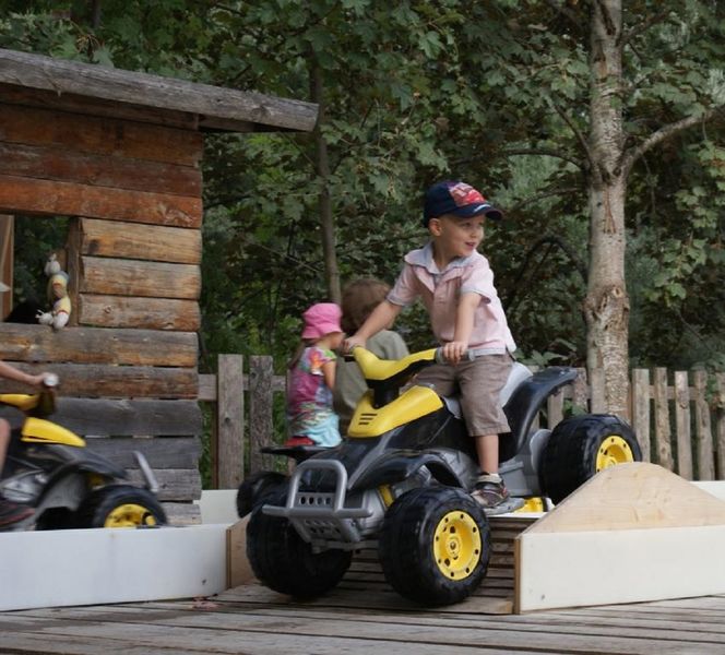 Circuit de motos électriques Les Loupiots