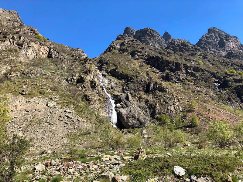 Cascade de la pisse en amont