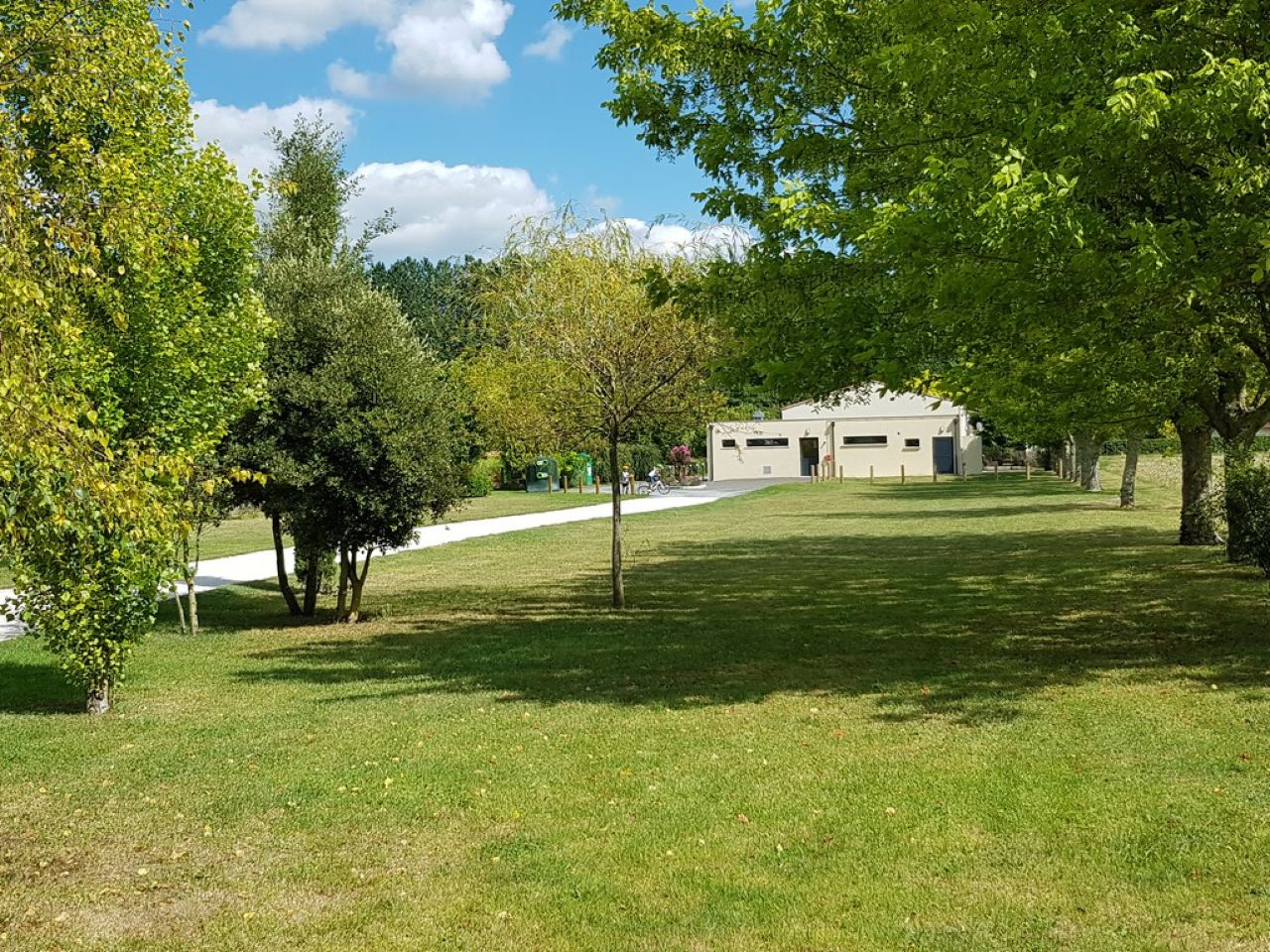 Aire camping-cars - Cierzac