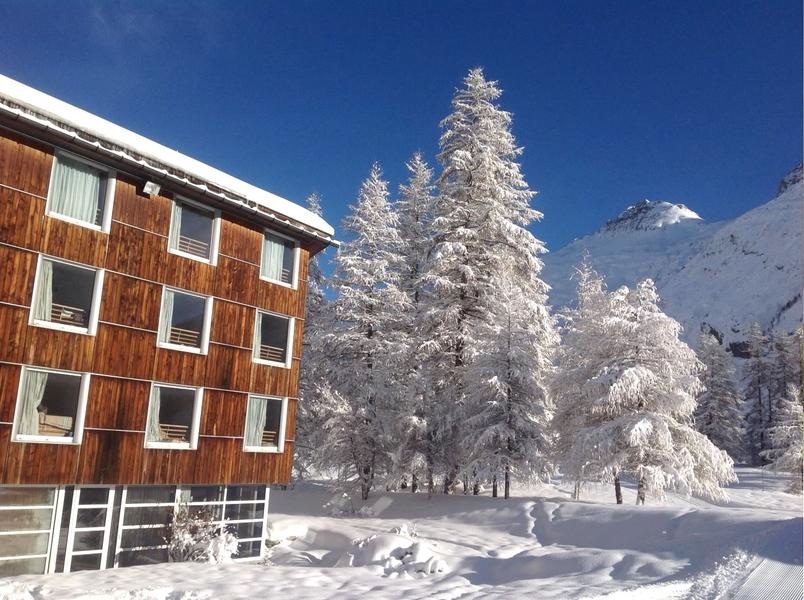 Vue extérieure du centre "la Bessannaise" en hiver