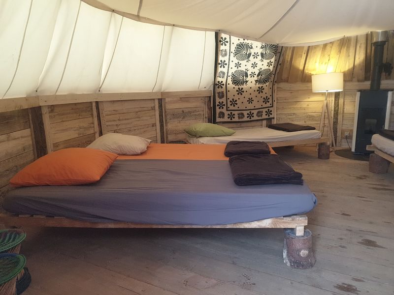 Tipi intérieur
