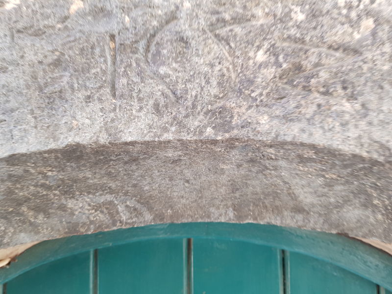 Portes anciennes à Gassin, l'un des Plus Beaux Villages de France - https://gassin.euPortes anciennes