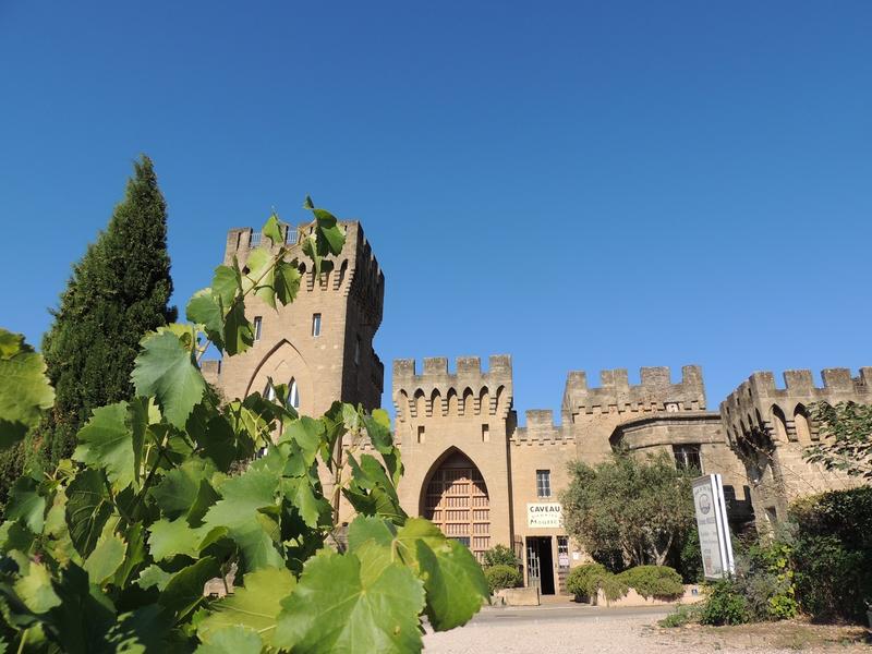 Aire de Camping Car – Domaines Mousset - Châteauneuf-du-Pape