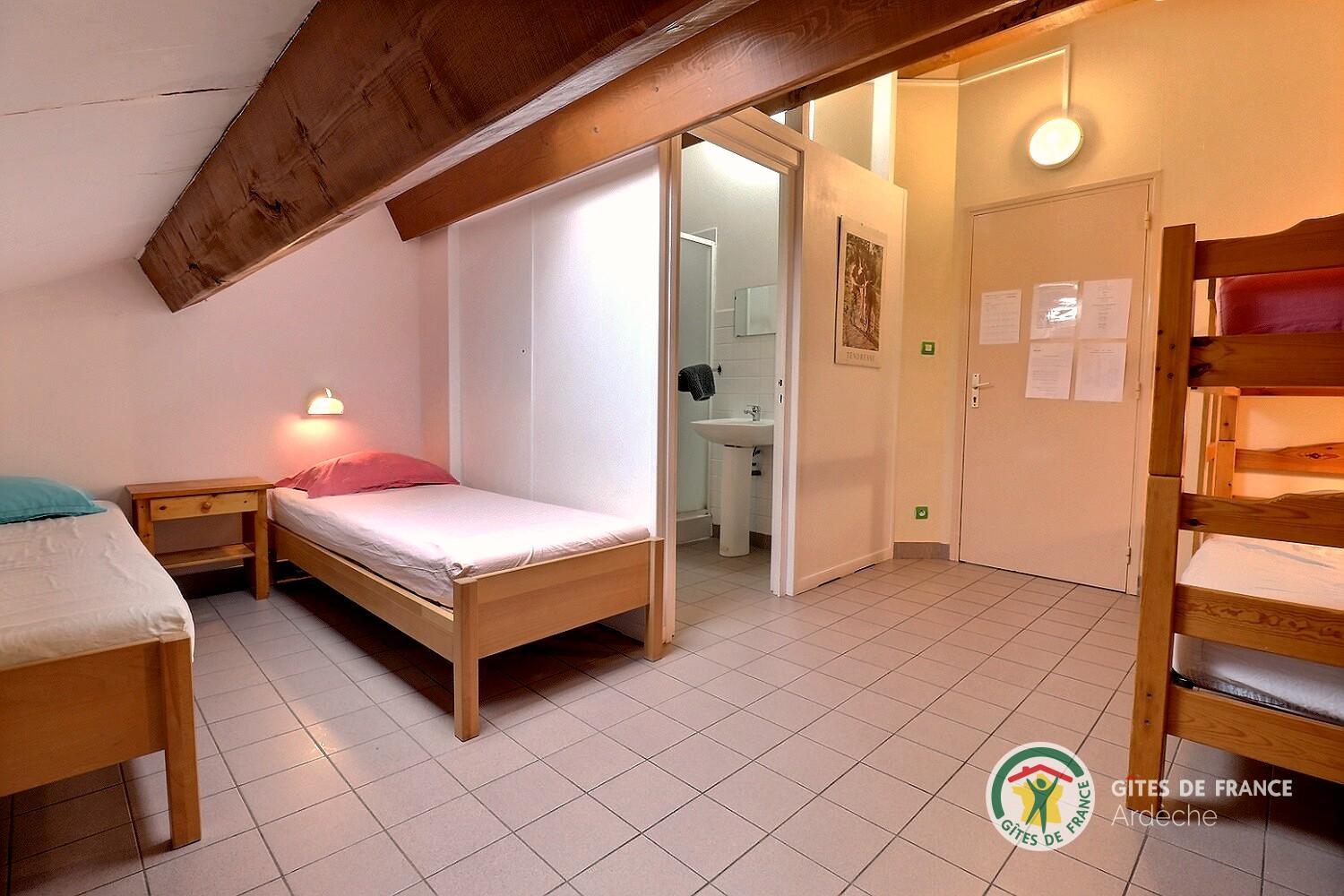 Bâtiment historique Chambre Les Muletiers avec salle d'eau privative