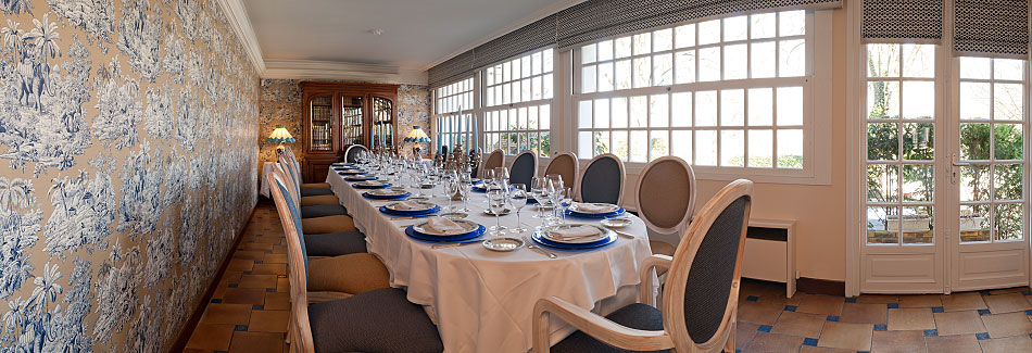 Le Gonfalon - salon grande table