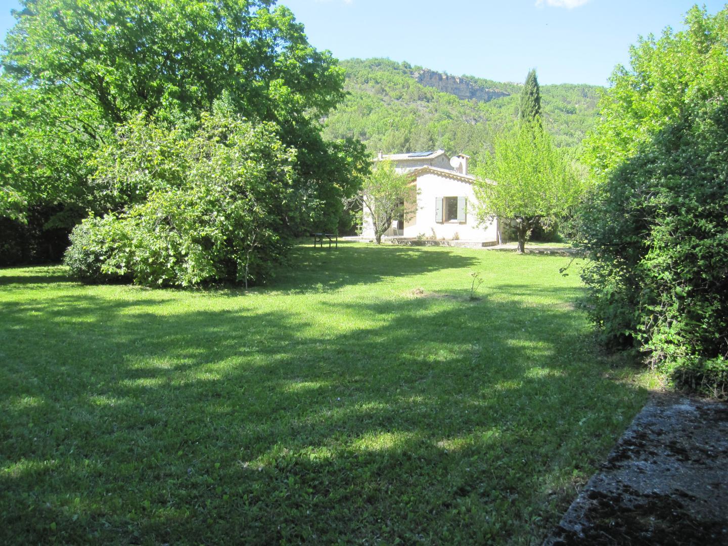 'Petite maison ...grand jardin !'
