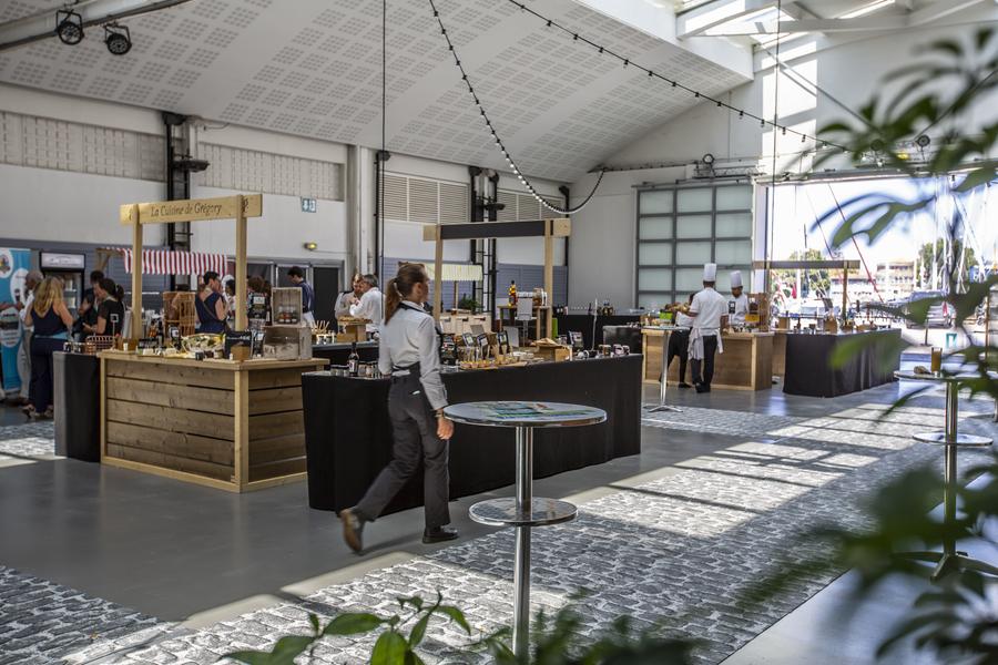 Grande halle Espace Encan configuration cocktail