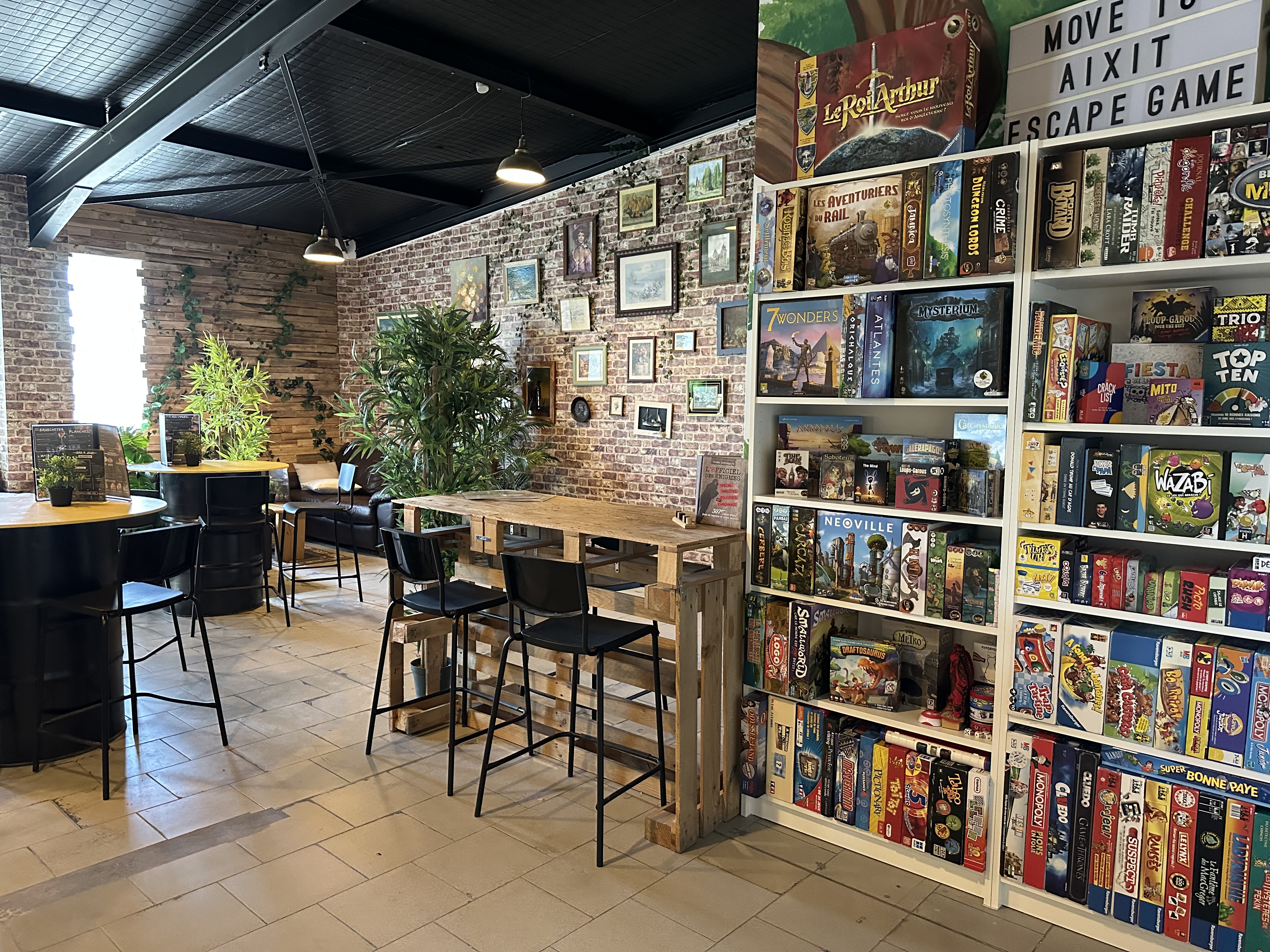 Move To Aixit - Action Escape Game