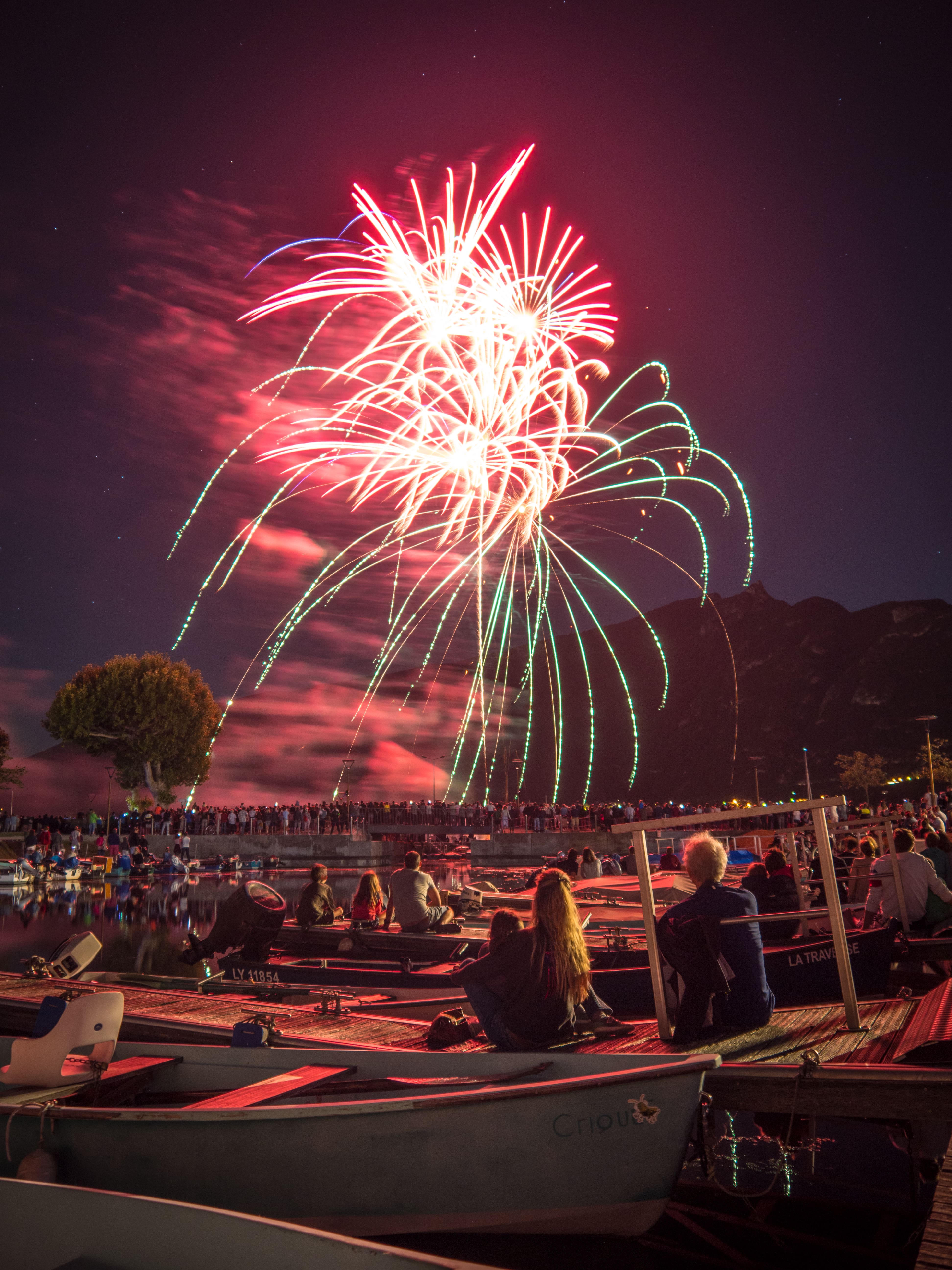 Feu d'artifice de Chatillon Aix les Bains Riviera des Alpes Feu d'artifice de Chatillon Aix les Bains Riviera des Alpes
