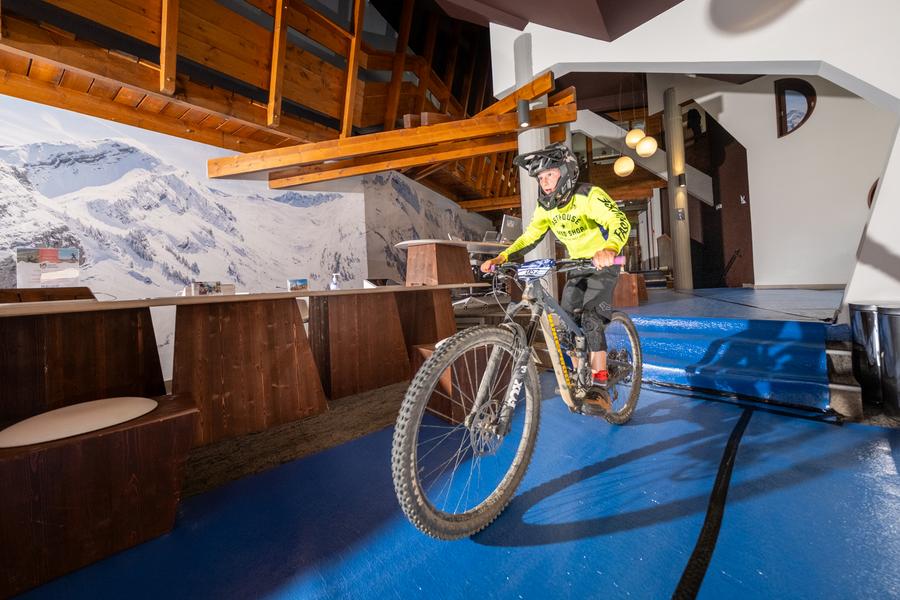 Avoriaz Street Lines_Avoriaz