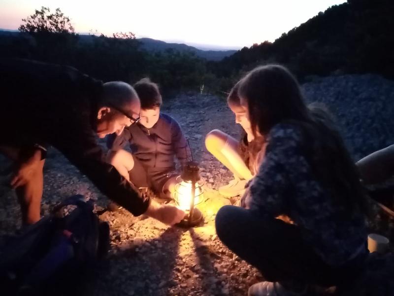 Randonnée nocturne, crépuscule des collines_Nyons