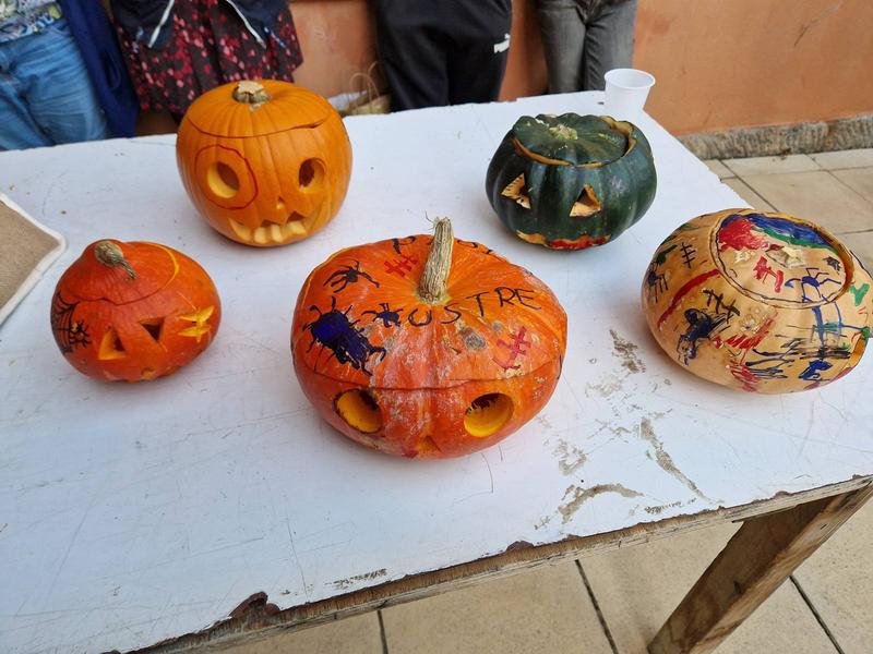 - © asso connexions, savoirs, partage Halloween party_Réotier - © asso connexions, savoirs, partage