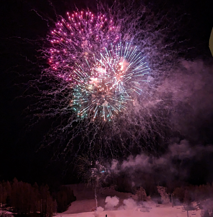 Nouvel an : ski show de l'ESF, descente aux flambeaux et grand feu d'artifice_Les Orres